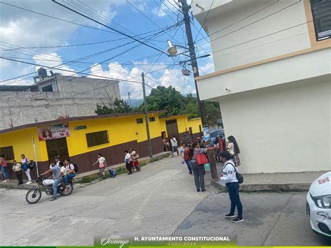 EN OCOSINGO SE BRINDA SEGURIDAD PEATONAL EN ESTE REGRESO A CLASES Con