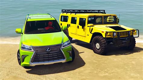 Süper Kaliteli SUV Arabalar Özel Su Parkurunda Yarışıyorlar GTA 5