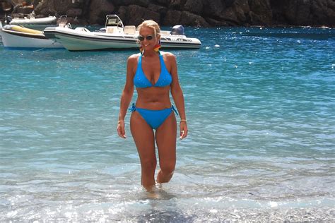 Italian Milf Tiziana With Bikini Photo X Vid