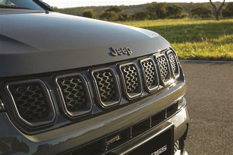 Jeep Compass Conhe A O Novo Pacote De Recursos Do Suv