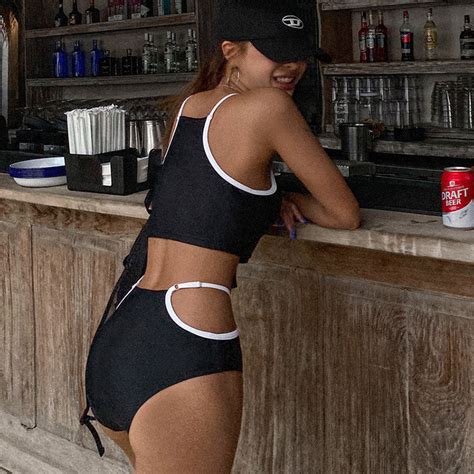 Laceley Sporty Bikini Swimsuit Woman Swimwear Bikini Malaysia Ready Stock 现货运动风拼色设计泳衣泳装套装