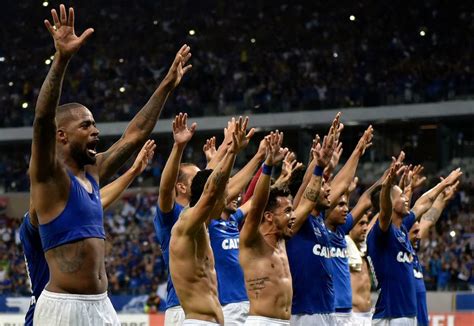 Flamengo Vence Mas Quem Avança Na Libertadores é O Cruzeiro Notibras