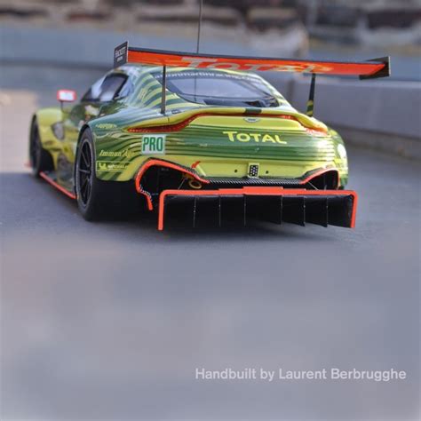 Aston Martin Vantage Le Mans Model Kit Car Profil