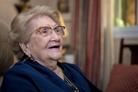 Elvira Ortega Cumple 100 Años No Me Parece Que Tenga Tanta Edad Porque Mi Mente Sigue Activa Hoy