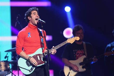 Ex ator de Glee posta nude no Instagram e deixa fãs eufóricos
