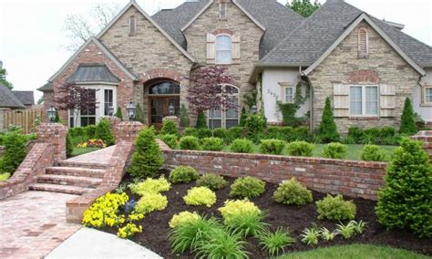 23 Small Sloped Front Yard Landscaping Ideas Garden Design