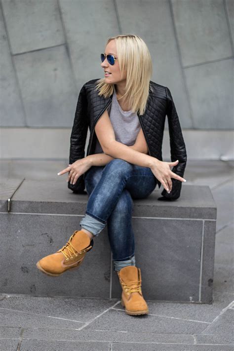 White Timberland Boots With Gold Chain