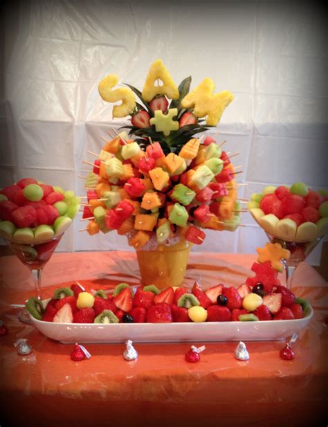 Fruits Arrangement For New Year - Edible Arrangements