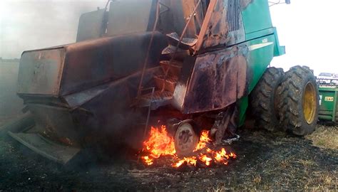 Se Incendi Una Cosechadora Im Genes Fuertes Agrolink