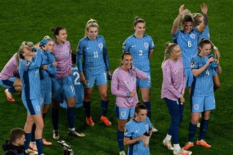 Searches For Lionesses Kit Skyrocket Almost Per Cent Shekicks