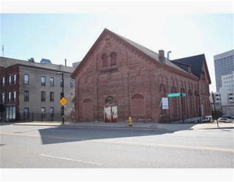 From City To Suburbia 205 Summer St Worcester Ma 01604