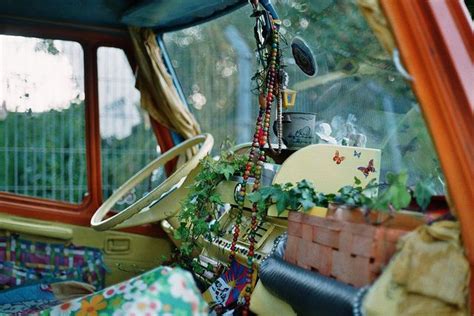 Hippie Car de verdad! | Hippie car, Van life, Car interior