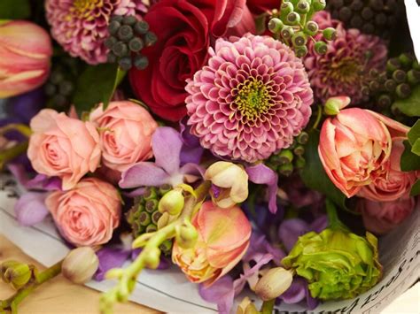 How To Make Cut Flowers Last Longer Tips And Tricks A Quaint Life