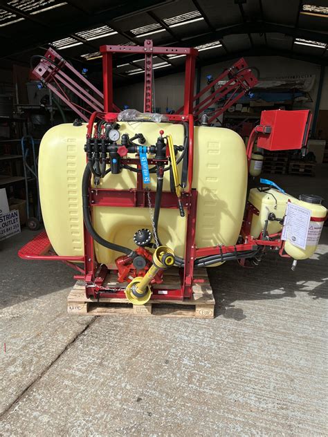 Hardi 400 Ltr And 800 Ltr 6 Mtr And 12 Mtr Sprayers Various Specification