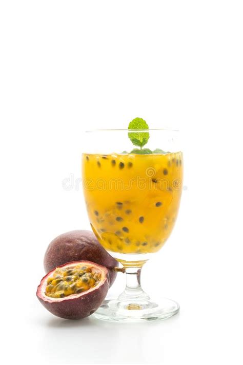 Jugo Fresco Y Helado De La Fruta De La Pasi N Foto De Archivo Imagen