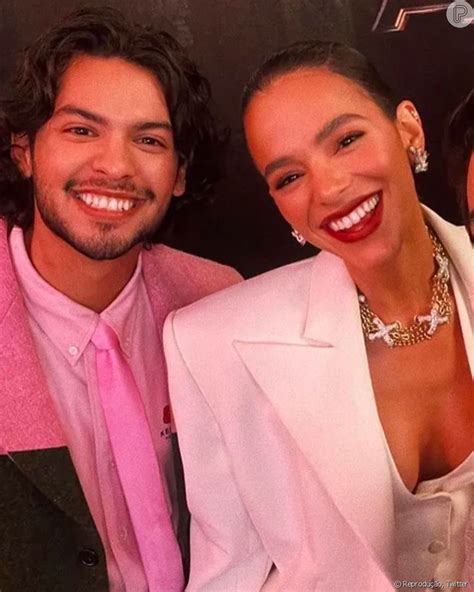 Bruna Marquezine e Xolo Maridueña Besouro Azul filme da DC tem