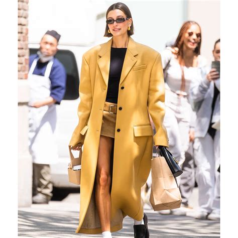 Ny Street Hailey Bieber Coat