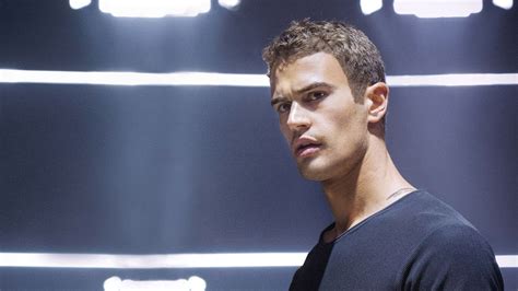 Theo James Biography Divergent Star Downton Abbey Glamour Uk