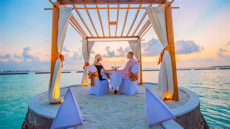 Maldives Romantic Holidays for Couples & Luxury Honeymoon Packages