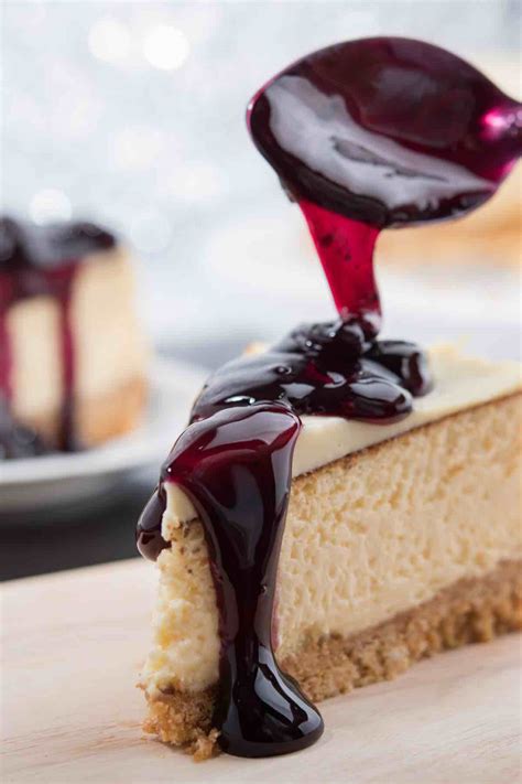 15 Easy Cheesecake Toppings To Rock Your Cheesecake Izzycooking