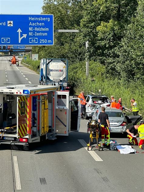 Verkehrsunfall Mit Sechs Verletzten Personen Zeitweilige Vollsperrung