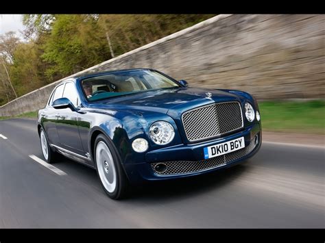 2010 Bentley Mulsanne - Blue Front Angle Speed 2 - 1920x1440 - Wallpaper