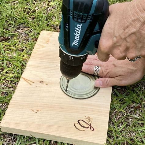 How to Make Cute DIY Garden Markers Out of Old Tin Cans | Hometalk