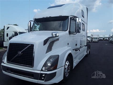 2017 Volvo Vnl64t780 For Sale In Bolingbrook Illinois