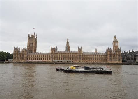 Premium Photo | Houses of parliament in london