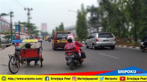 Berita Palembang Udara Palembang Kabur BMKG Sebut Jarak Pandang 800 M