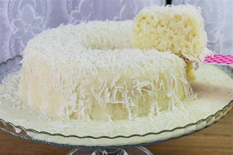 Bolo De Tapioca Com Calda 4 Leites Não Vai Ao Forno é Simples E Fica