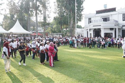 Kpu Fun Walk Ajar Warga Salatiga Tidak Golput Di Pemilu Sinar Jateng