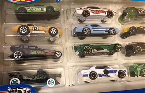 Обзор от покупателя на Игровой набор HOT WHEELS H базовых машинок интернет магазин