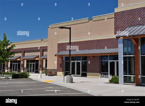 Mall parking lot entrance hi-res stock photography and images - Alamy