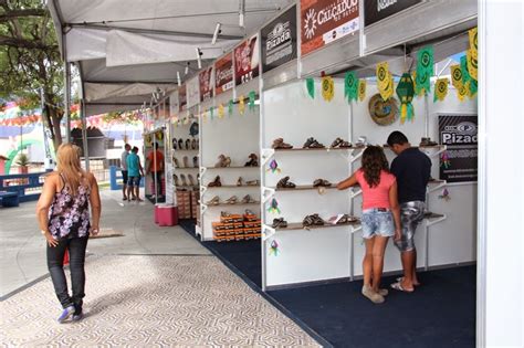 Garimpando Palavras O Blog de Marcos Eugênio Feira de calçados de