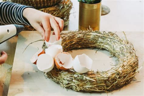 Osterkranz Aus Eierschalen Selber Machen Diy Im Landhauslook Mamahoch