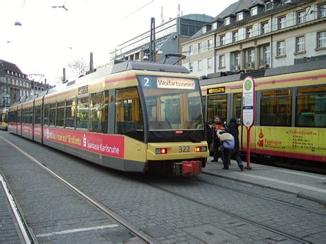 Eine VBK Straßenbahn in Karlsruhe Hbf am 15 01 11 Bahnbilder de