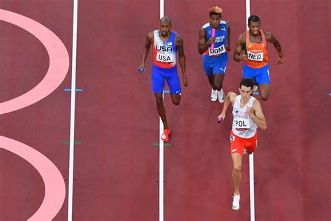 Mixed 4x400 Relay Team Misses Bronze Score With A Gold Advantage