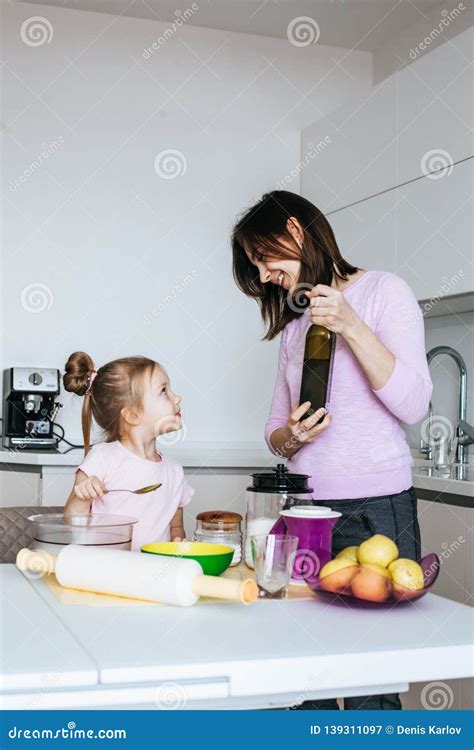 Mother And Daughter Making Cookies Stock Image Image Of Cute Eating