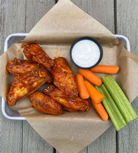 Top 8 Best Buffalo Wild Wings Sauces And Flavors For 2023