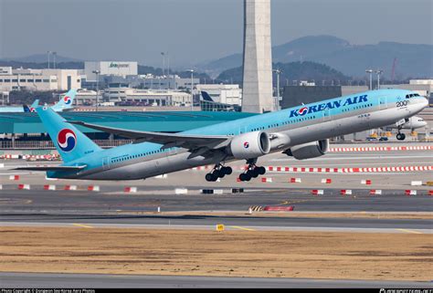 HL8346 Korean Air Boeing 777 300ER Photo By Dongwon Seo Korea Aero