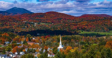 Vermont Town Closes Roads to Non-Residents During Fall Season