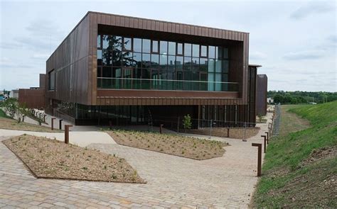 Garges lès Gonesse le Cube tout nouveau pôle culturel de la ville