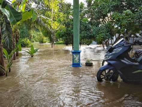 Inundaciones Golpearon Nuestra Aldea Esta Es Nuestra Casa Que Fue