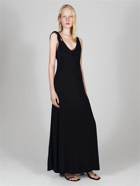 Toteme - Pre-Fall '24 - Vogue Scandinavia