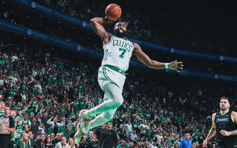 Celtics vencem Mavericks no 1º jogo das finais da NBA