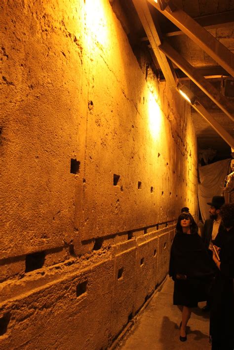 Kotel Tunnels | bloggage.me