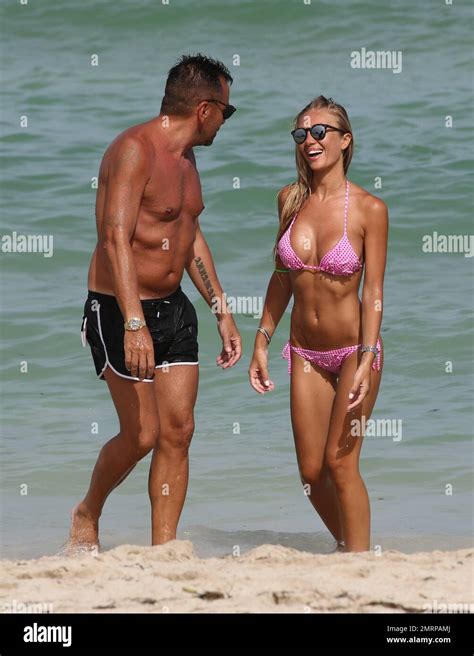 Laura Cremaschi Flaunts Her Amazing Fingure In A Pretty Pink Bikini