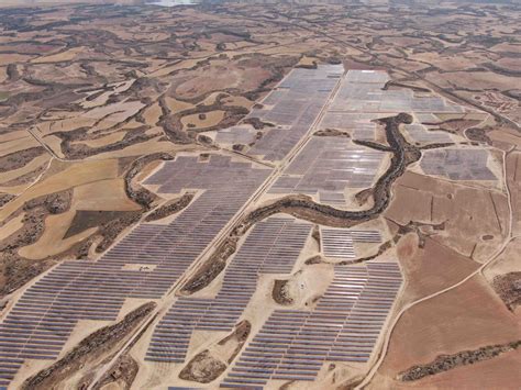 Q Energy Vende Una Cartera Fotovoltaica De Mw En Espa A Y Adelanta