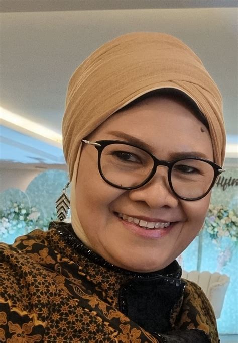 Raden Dewi Sartika Transformasi Pendidikan Dan Peran Perempuan Dalam